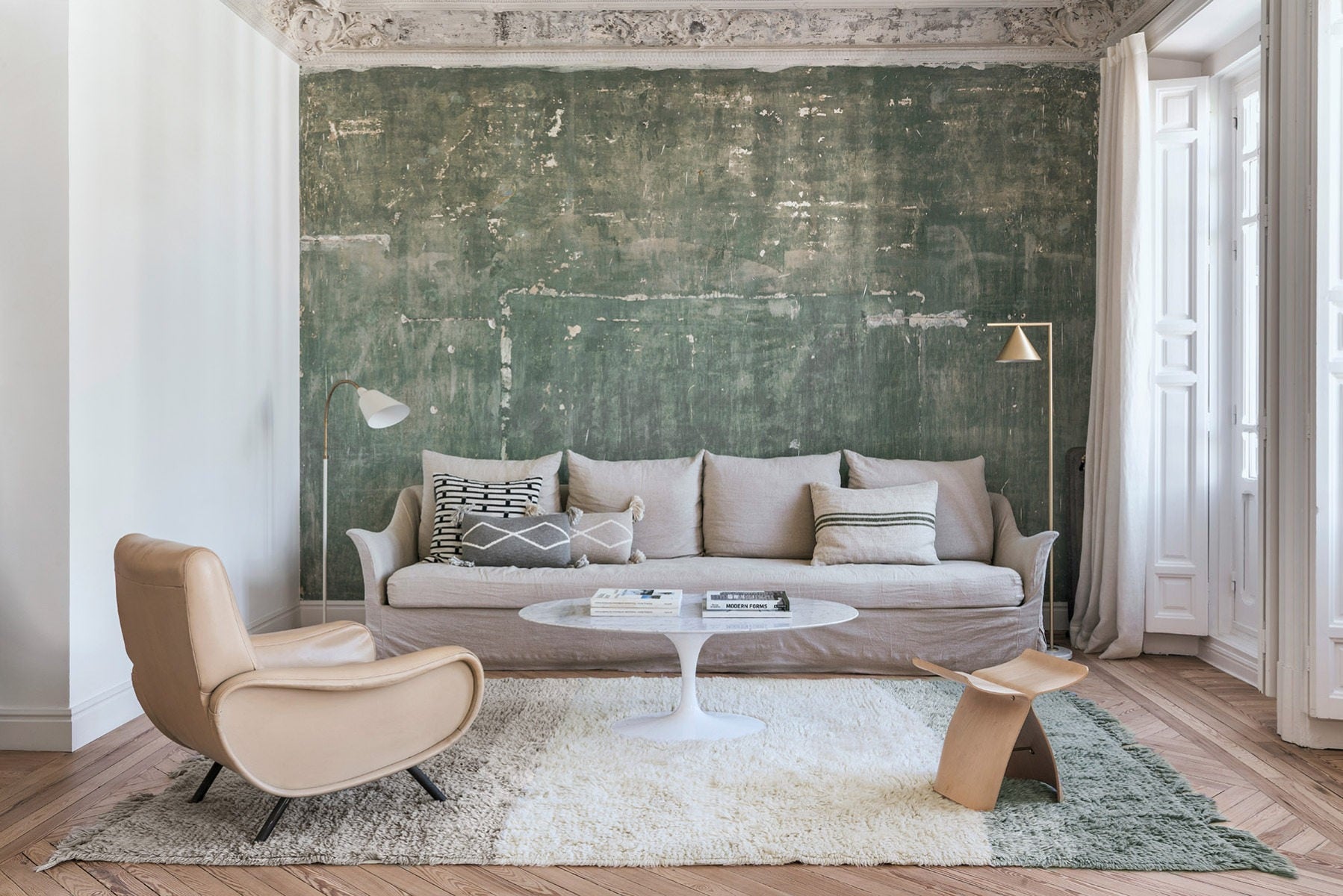 🧼 How to Clean a Wool Rug at Home Without Damaging It