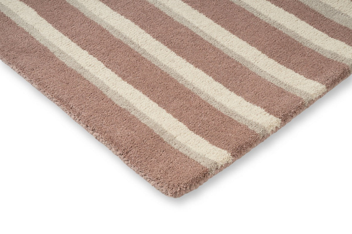 Brink & Campman Decor Pilar Blush rug, detail of corner and pile