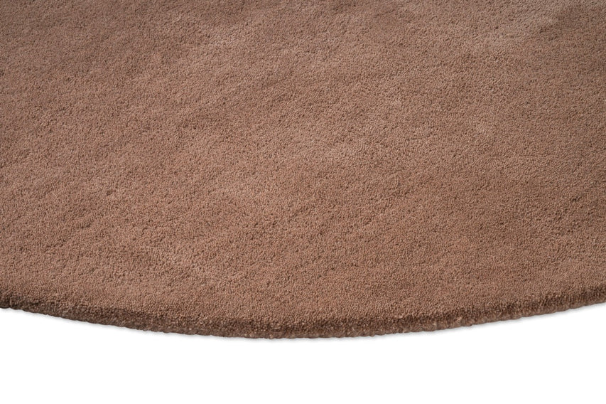 Brink & Campman Element Lane Red rug, detail of edge and pile