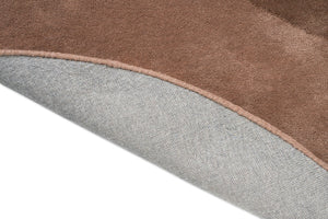 Brink & Campman Element Lane Red rug, detail of folded edge and backing