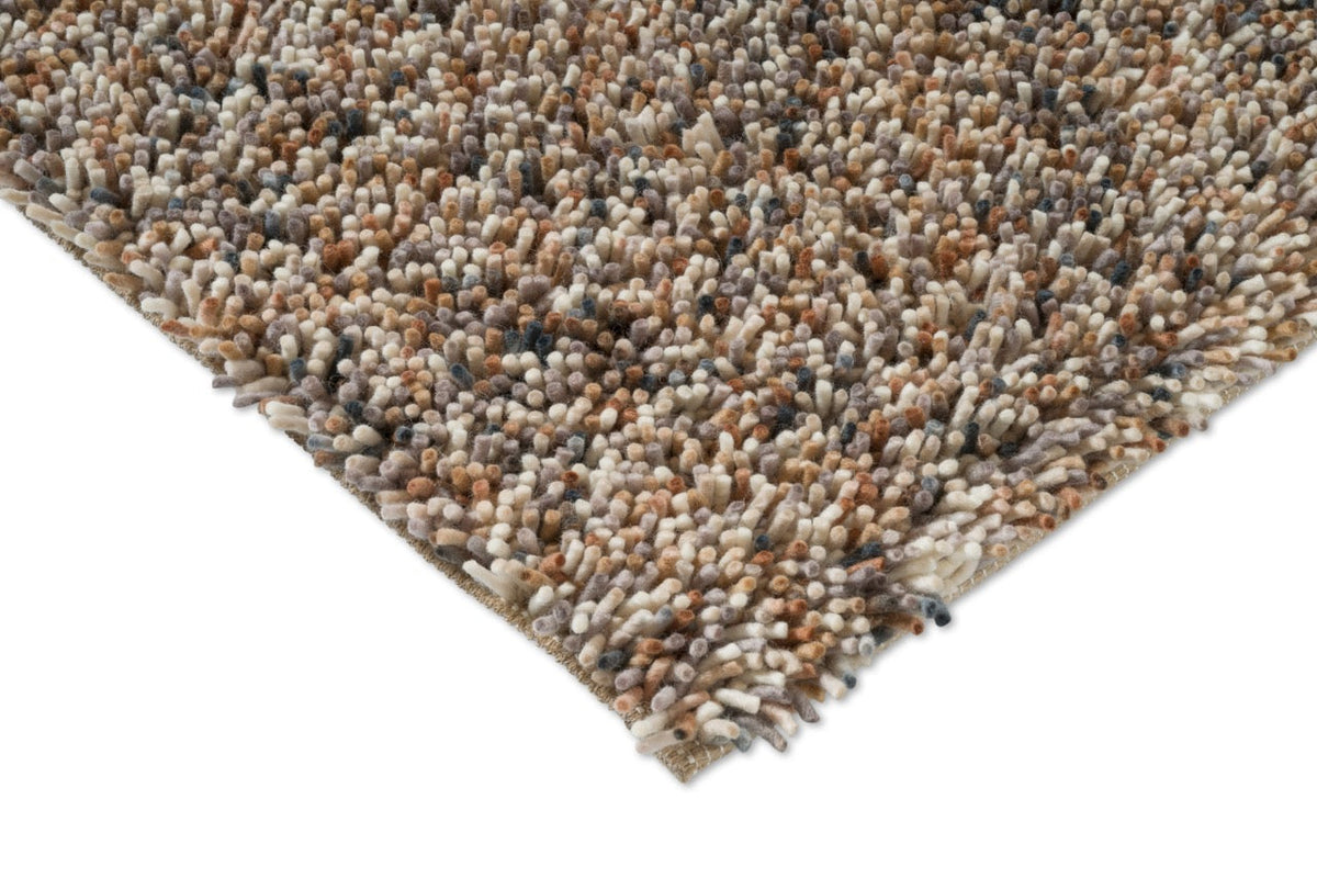 Brink & Campman Loom Natural rug, detail of corner and pile