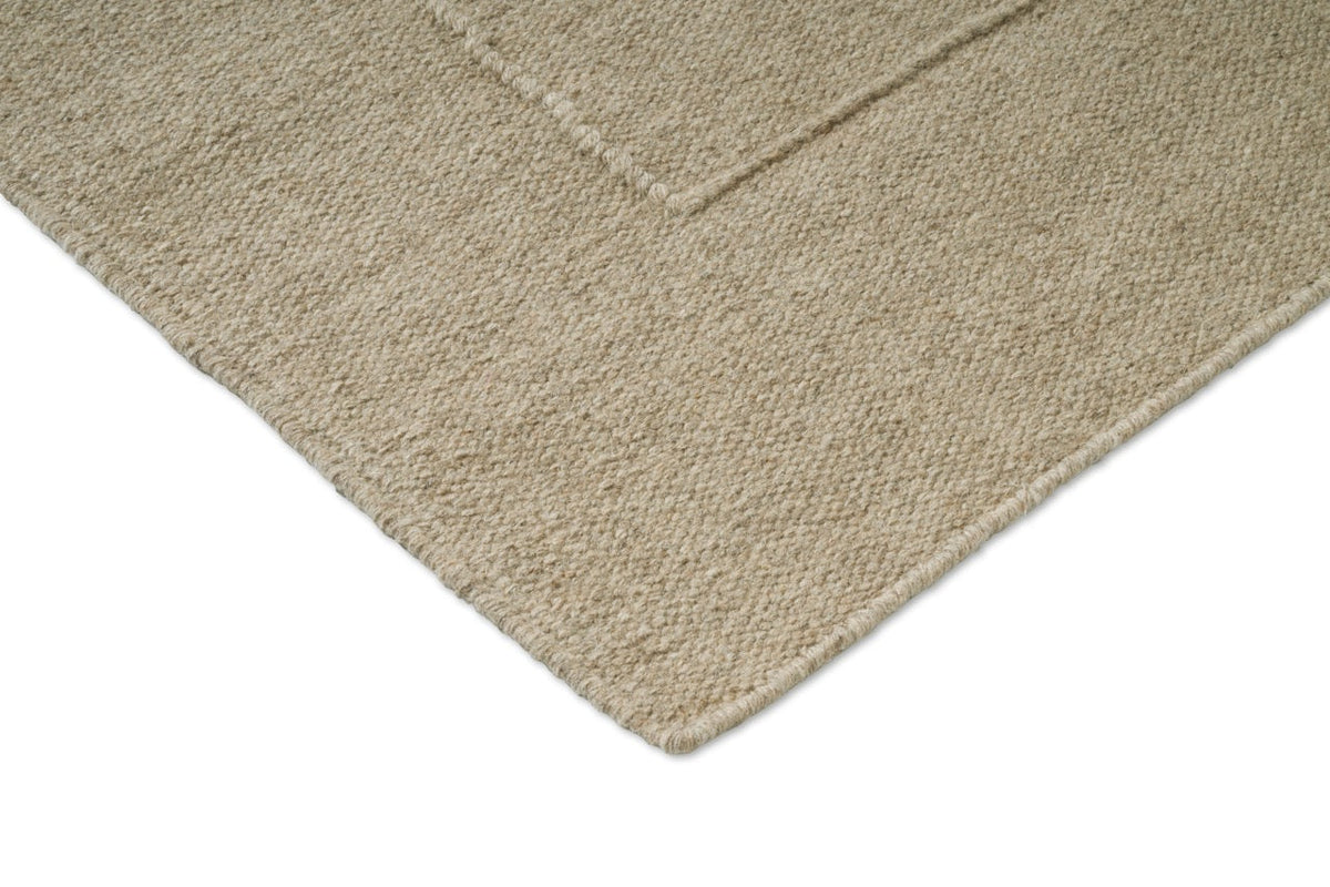 Brink & Campman Senso Blocks Natural rug, detail of corner and weave