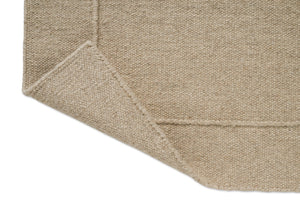 Brink & Campman Senso Planes Natural rug, detail of folded corner and reverse side