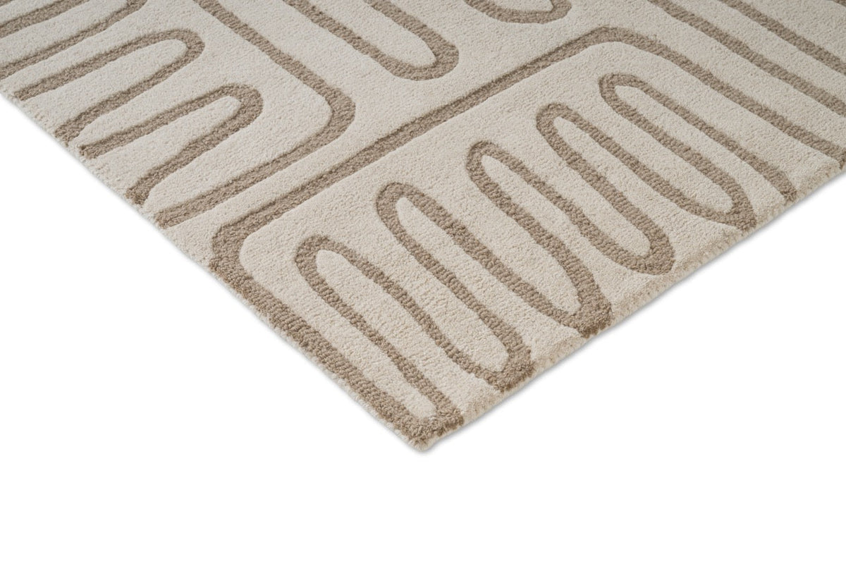 Harlequin Hollow Pebble rug, detail of corner and pile