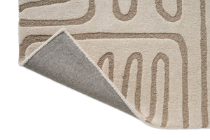 Harlequin Hollow Pebble rug, detail of folded corner and backing