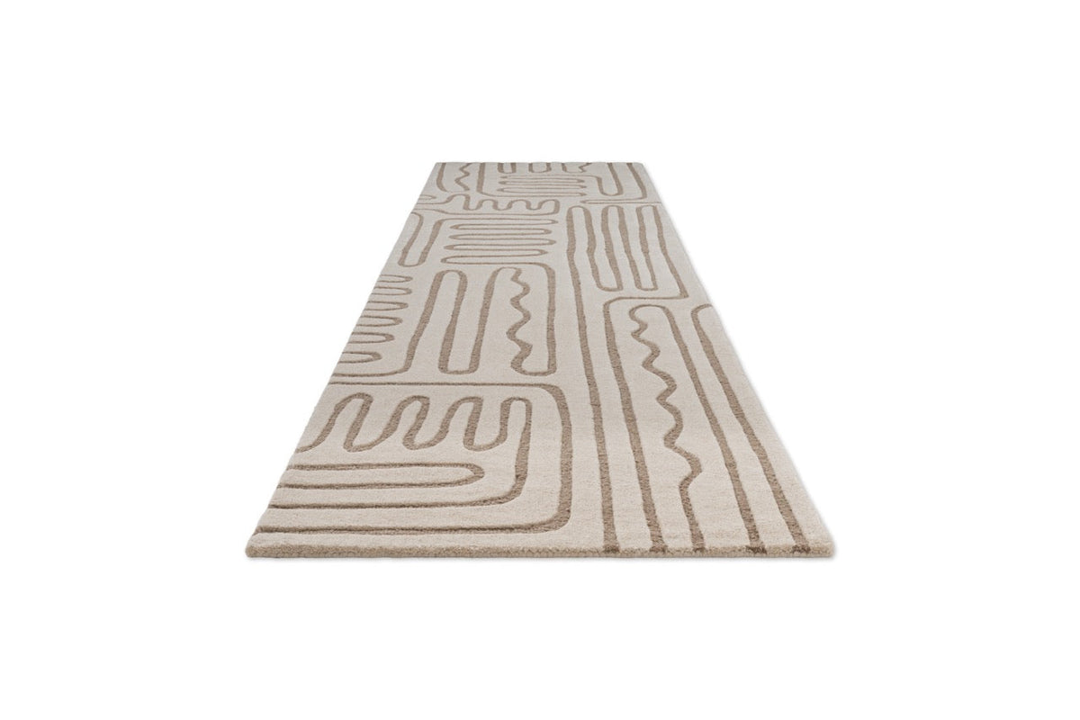Harlequin Hollow Pebble runner in ivory with greige lines, perspective view