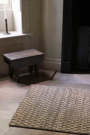 Jute and Wool Rug Chestnut, Layered Barley, in an interior