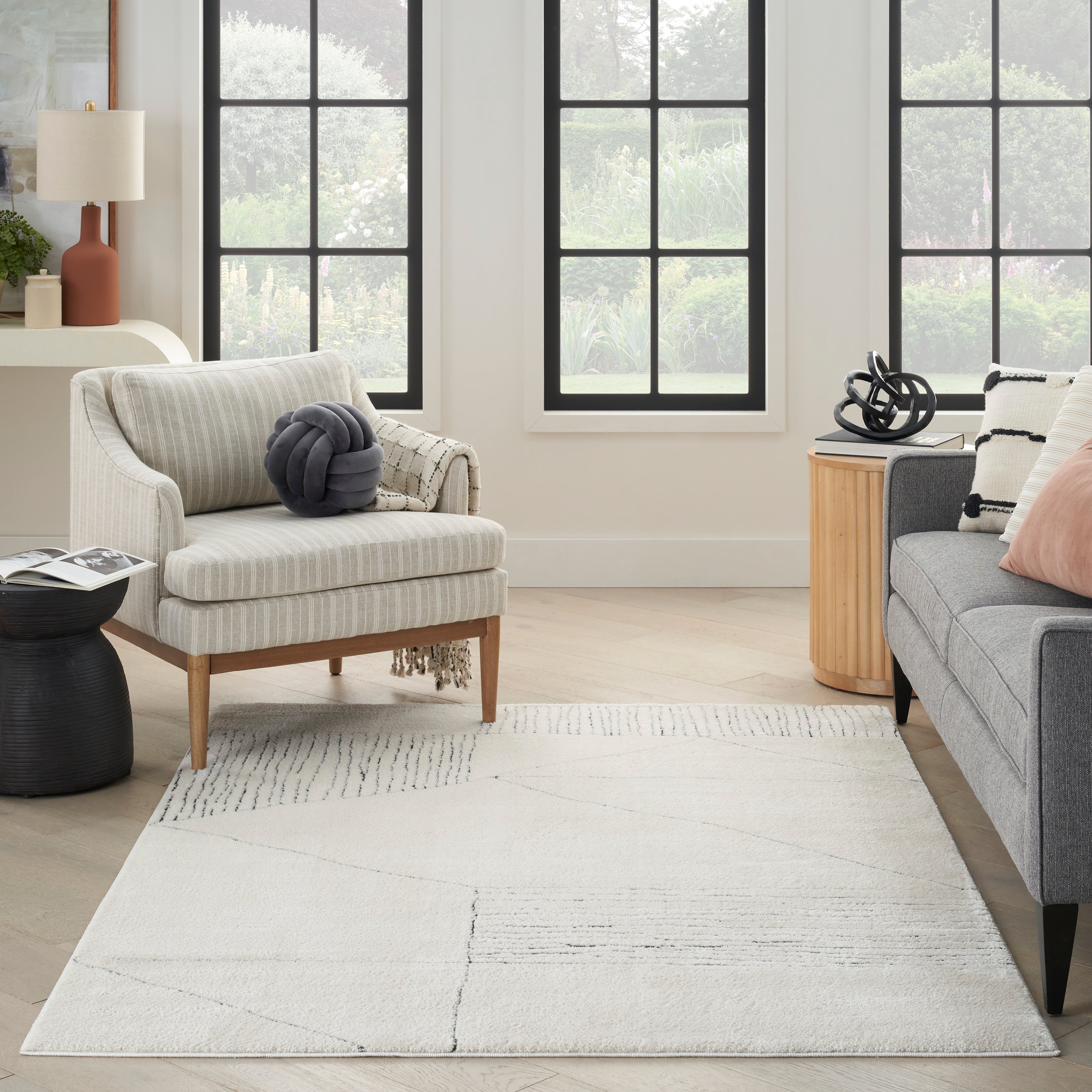Nourison Modern Comfort Ivory Black MNC02