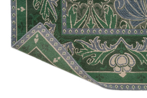 Morris & Co Helena Mineral rug, detail of folded corner and backing