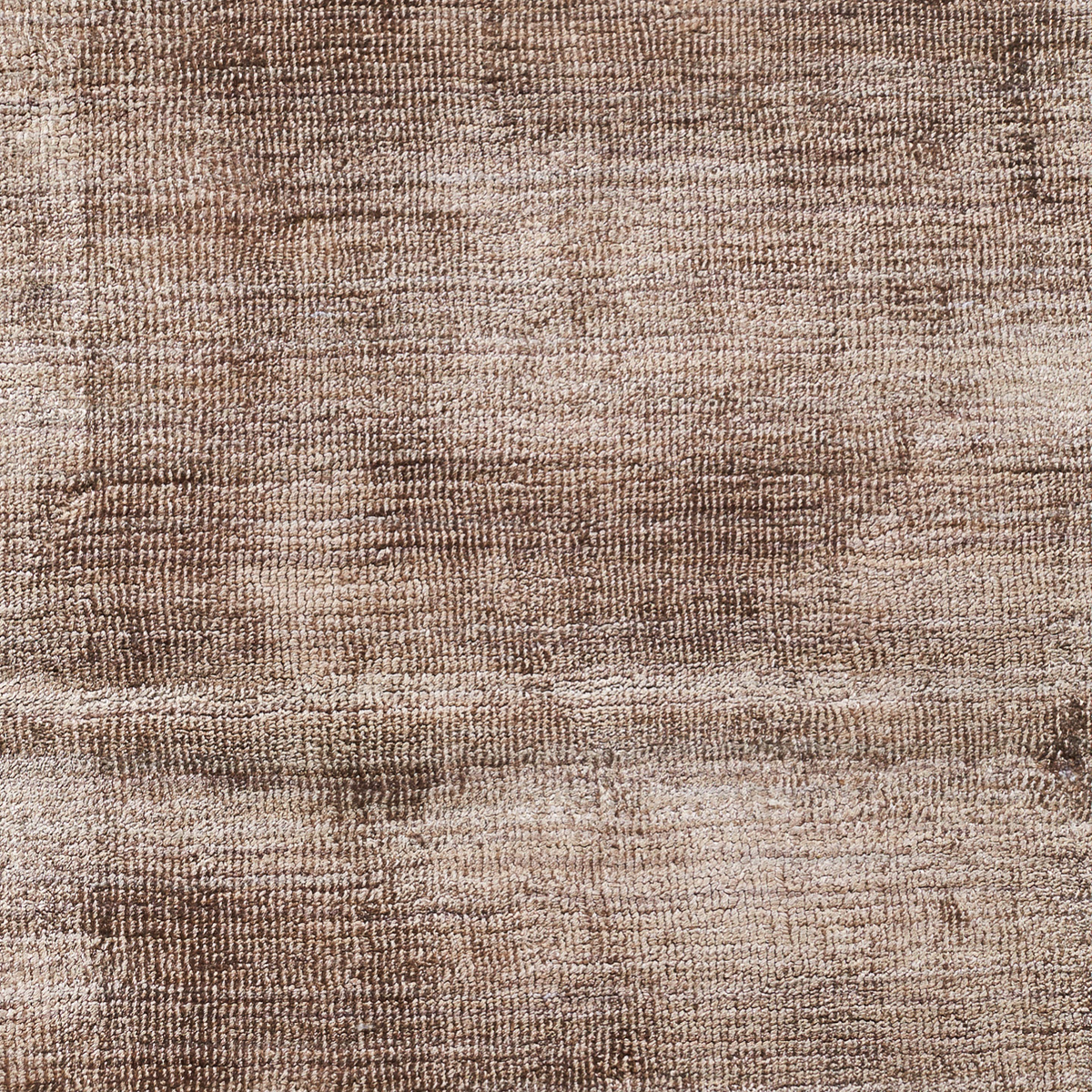 Massimo Karma Nougat Brown bamboo silk rug, detail of the surface