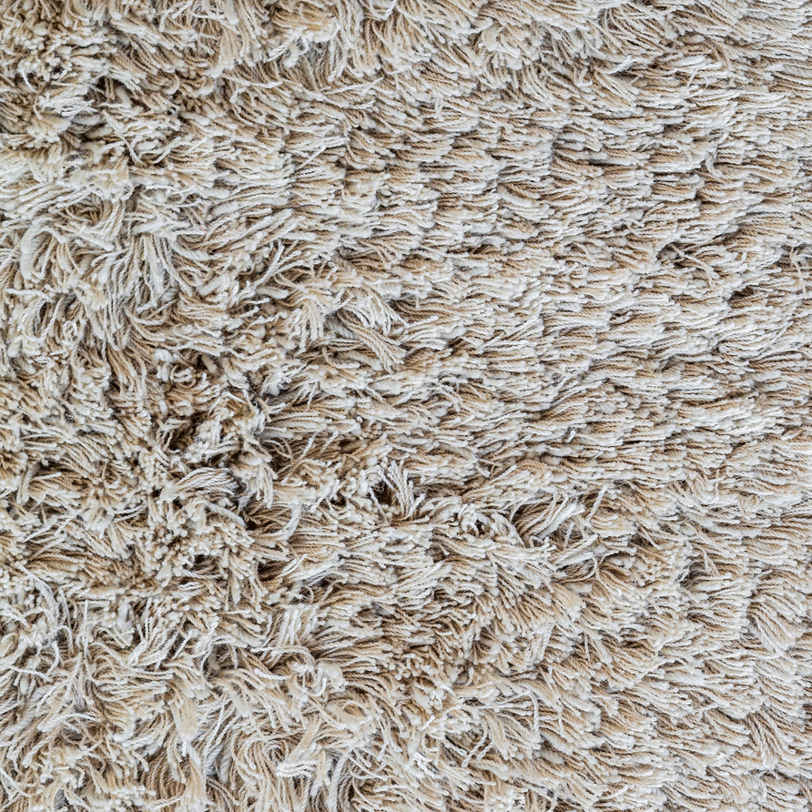 Massimo Rya Soft Beige high pile wool rug, detail of the long pile